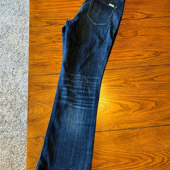 WHITE HOUSE BLACK MARKET JEANS…SIZE 4 CURVY SHORT NEW WITH TAG - Picture 14 of 16